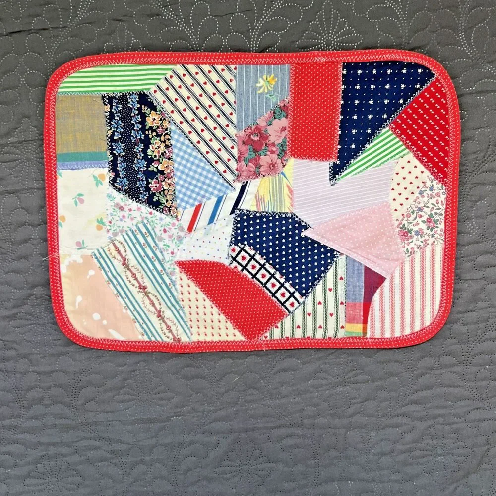 VTG Crazy Quilt Pattern Patchwork Handmade Reversible Cloth Placemats 16x11” 4pc